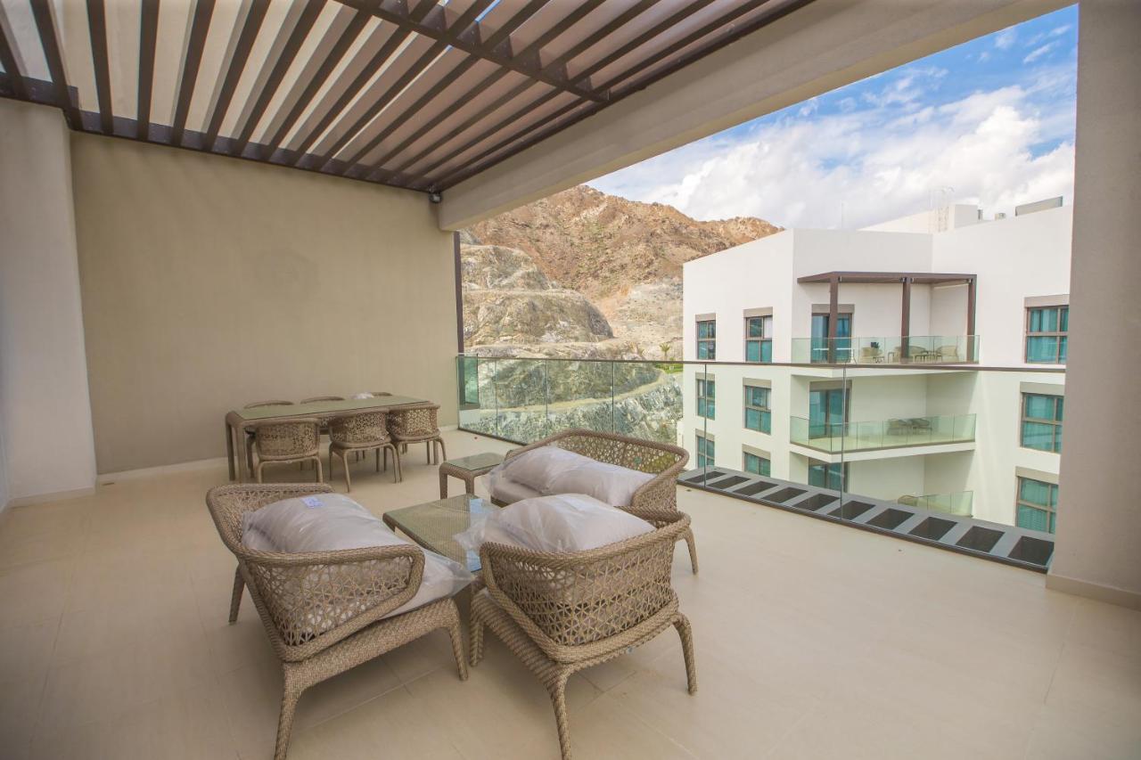 Al Aqah Luxury Apartment W/ Sea Views At Address Residences Fudzsejra Kültér fotó
